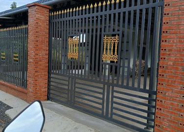 LẮP ĐẶT CỬA SẮT GÒ DẦU