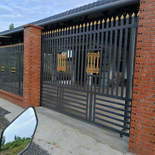 LẮP ĐẶT CỬA SẮT GÒ DẦU